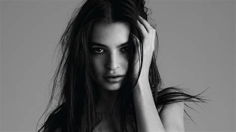 1920x1080 Emily Ratajkowski Monochrome Laptop Full Hd 1080p Hd 4k