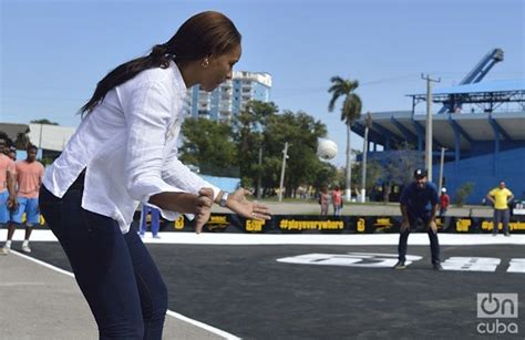 Del Cuatro Esquinas Al B Isbol La Evoluci N Del B Isbol Oncubanews