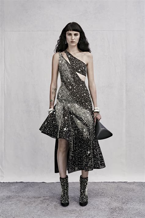 The Alexander Mcqueen Resort Collection Is Pretty Good Go Fug