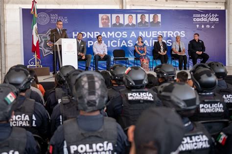 Rinde gobierno de San Miguel de Allende homenaje a policías caídos