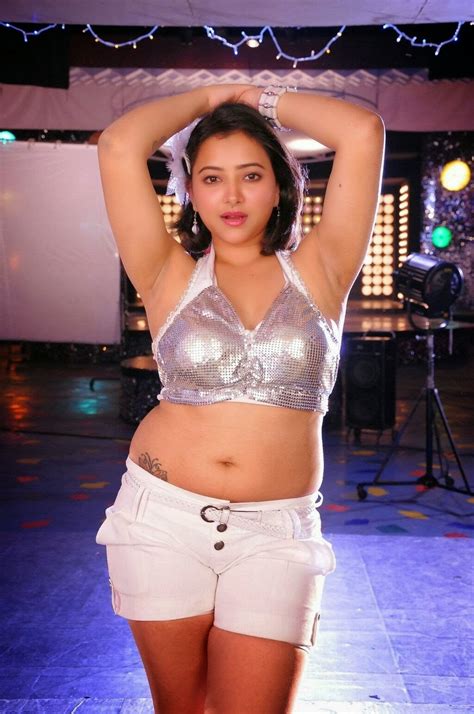 Sweta Basu Prasad Latest Hot Photoshoot Eepixer