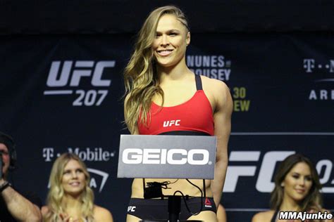 Ufc Photo Gallery Amanda Nunes Vs Ronda Rousey