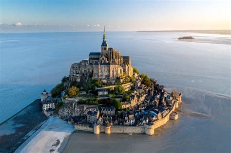 Le Mont Saint Michel 1 000 Ans D Histoire