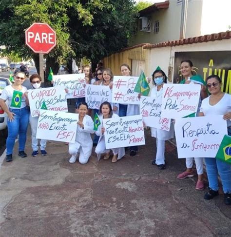 Enfermeiros Protestam Para Fazer Valer A Lei De Piso Salarial Deles