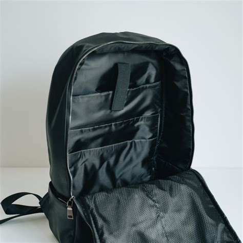 Minimal All Black Leather Backpack – ULX