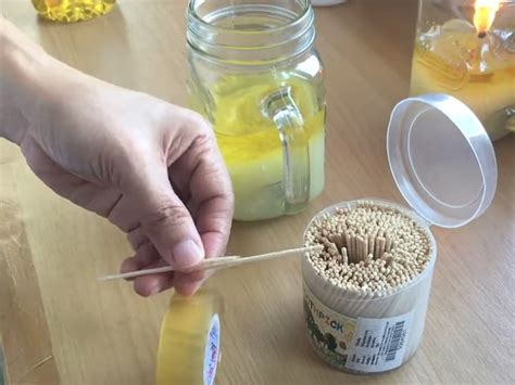 Scientist Combines Oil And Salt To Show How To Make Waxless Candles