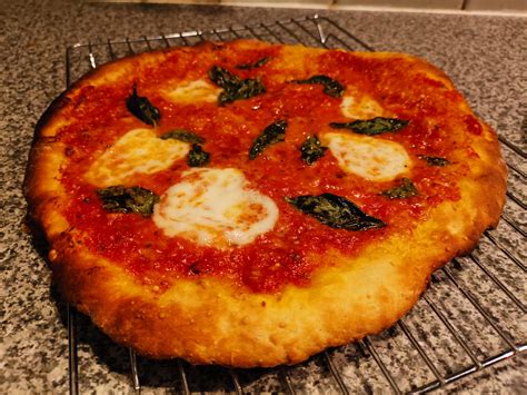 Buffalo Mozzarella R Pizza