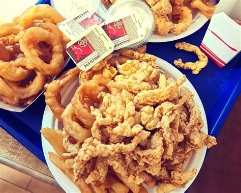 Where to get the best fried clams in Massachusetts