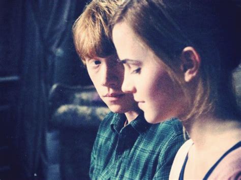 Couple Harry Potter Hermione Granger Love Image 511832 On