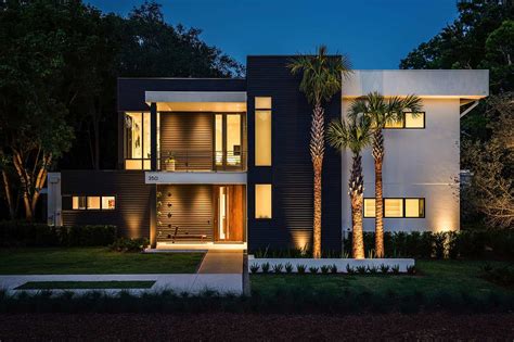 Ultra-sophisticated modern home in Florida surrounded by woodsy setting