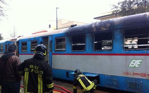 Incendio A Bordo Del Treno Delle Ferrovie Sud Est Verso Lecce