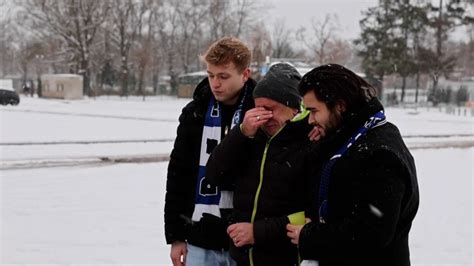 Video Berliner Olympiastadion Hertha Fans Trauern Um Verstorbenen