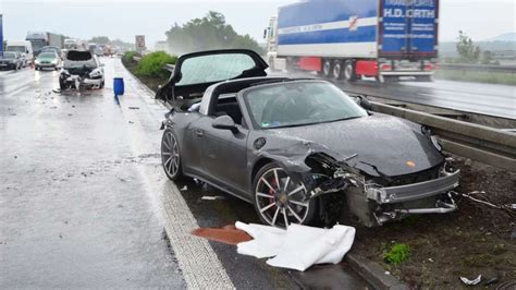 Tegernseerin Verursacht Mit Porsche Schweren Unfall Auf A Tegernsee