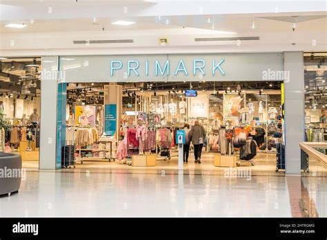 Primark Inside Hi Res Stock Photography And Images Alamy