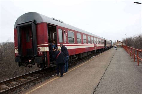 Traficul și circulația trenurilor spre Otopeni vor fi perturbate între