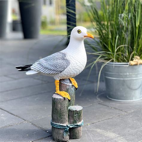 Gartendeko Figur Möwe auf Poller Gartendeko mit Meerflair