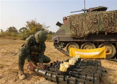 東指部裝騎連基訓戰力測驗 精準射擊 軍聞 東指部裝騎連基訓戰力測驗 精準射擊 青年日報