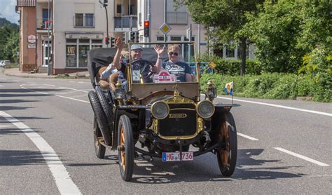 Bertha Benz Fahrt Am Etappenziel Bildergalerien Pforzheimer Zeitung