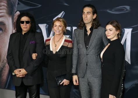 Gene Simmons Shannon Tweed Nick Simmons And Sophie Simmons Editorial