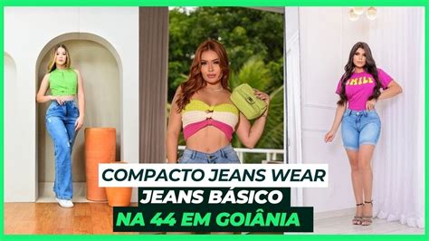 Compacto Jeans Jeans Feminino E Masculino Na Rua