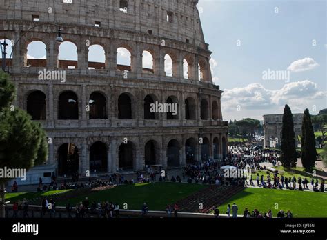 Colosseum In Rom Italy Stock Photo Alamy