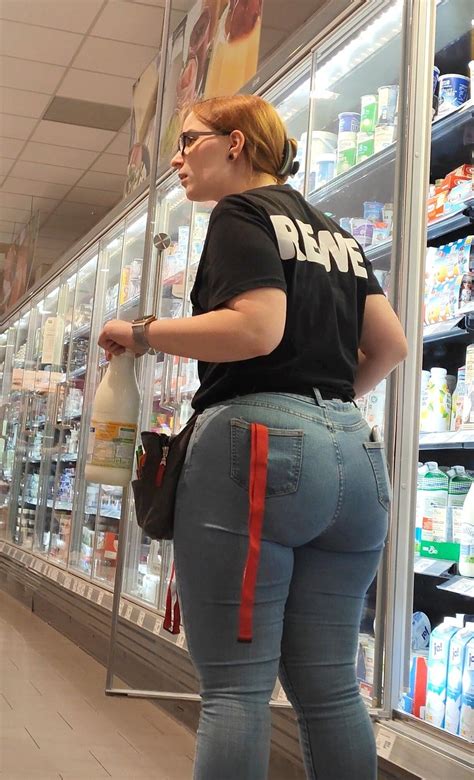 A Brunette Pawg Worker At Rewe Non Oc Tight Jeans Forum