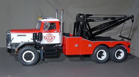 Autocar Holmes Wrecker - Model Trucks: Big Rigs and Heavy Equipment - Model Cars Magazine Forum