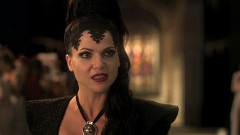 Evil Queen/Regina Mills - 1x01 - Pilot - The Evil Queen/Regina Mills ...