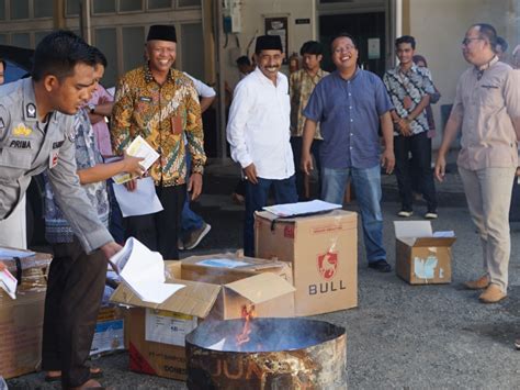 KPU Sumbar Musnahkan Ribuan Kelebihan Surat Suara Dan Rusak Sumbarkita Id