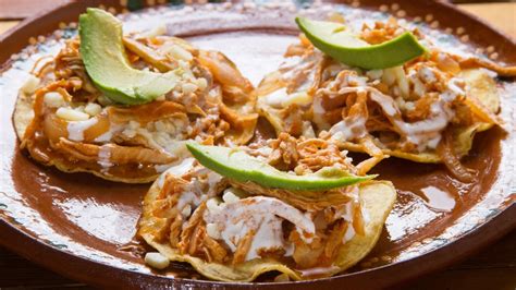 Deliciosas Tostadas De Tinga De Pollo Con Chipotle Una Receta Fácil