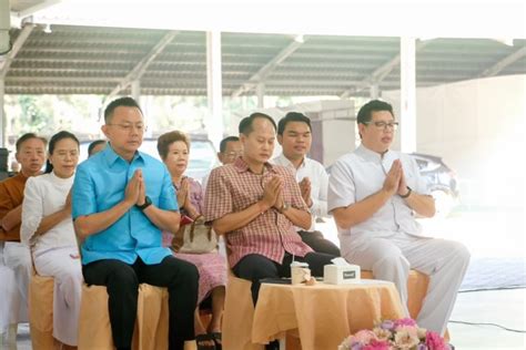 Wat Phra Dhammakaya provides gifts to support over 200 government ...