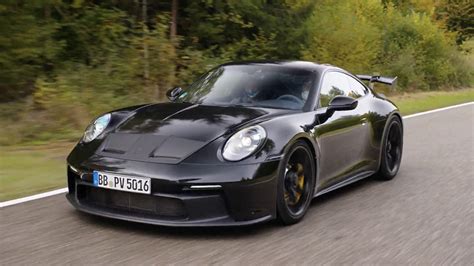 The 2021 Porsche 911 GT3 Comes With Stick Shift and a Giant Wing – Robb ...