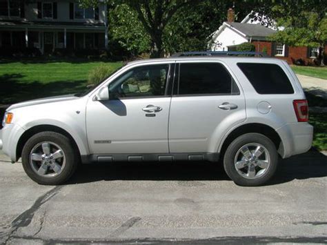 Buy Used 2008 Ford Escape Limited Sport Utility 4 Door 30l In