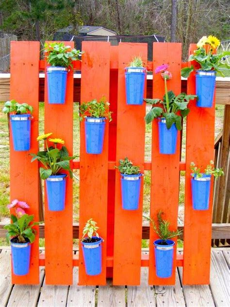 Ideas For Creative Use Of Wooden Pallets In The Garden