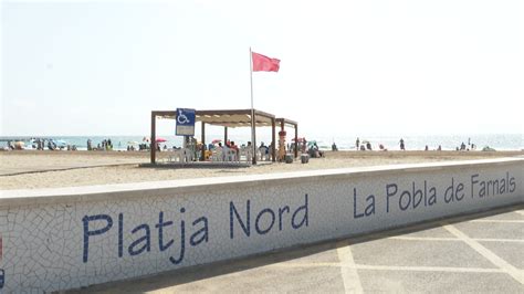 Una Mancha En El Agua Obliga A Cerrar Al Ba O Las Playas Valencianas De