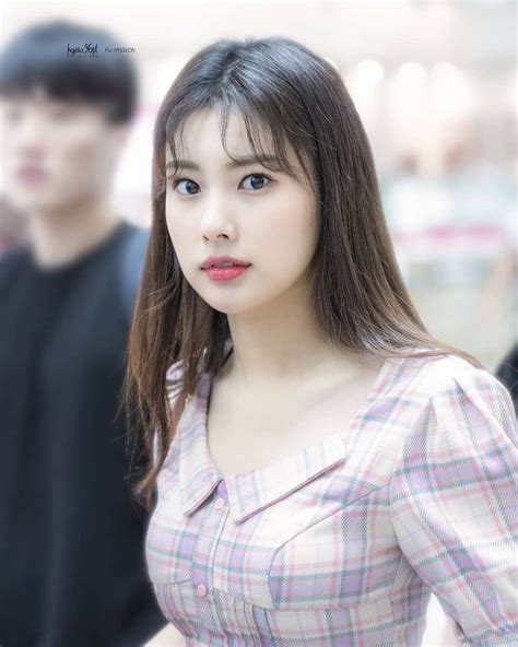 Kang Hyewon 혜원 on Instagram That semi bangs hair is my favorite