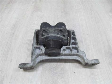 VOLVO C30 S40 V50 1 6 D 04 LAPA PODUSZKA SILNIKA 3M51 6F012 BH 307396