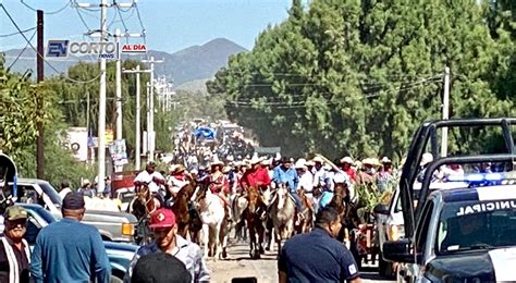 Encabeza Aid L Pez De Anda Cabalgata Por El Aniversario De