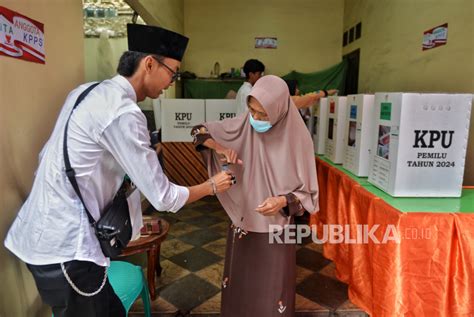 Imbas Banjir Warga Ikuti Pemungutan Suara Ulang Pemilu