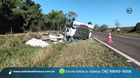 Not Cias De Franca Motorista Fica Ferido Em Capotamento De Carreta Na