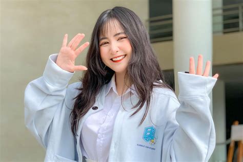 V P T A Ti U Ti N N C A Hot Girl I H C V N Lang T P Ch Doanh Nghi P Vi T Nam