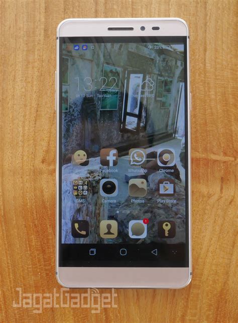 Review Coolpad Max A8 • Jagat Review