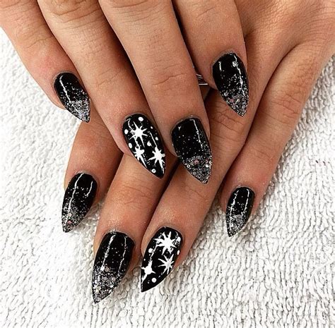 Black Holiday Nails My Nails Holiday Nail Designs Holiday Nails