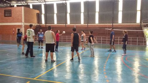 Aula Pr Tica Do Curso De Handebol E Mais Conhe A O Curso De Educa O