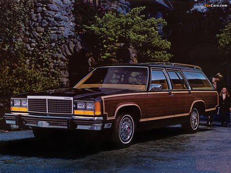 Photos of Ford LTD Country Squire Station Wagon 1980 (1024x768)