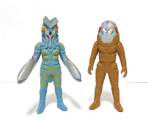 Yahooオークション 処分 バンダイ ウルトラマンx ウルトラ怪獣500