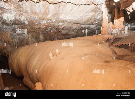 Limestone Cave Formations Of Buchan Caves Victoria Australia Stock