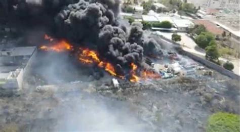 Incendio De Recicladora Gener Nube T Xica Que Afecta La Salud Pma