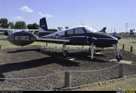 57 5849 Usa Air Force Cessna L 27bu 3b Blue Canoe At Castle