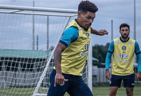 Comissão de Antônio Carlos Zago participa de treino do Coritiba